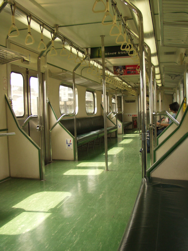 台灣鐵路旅遊攝影電車-區間車行車特寫攝影照片76