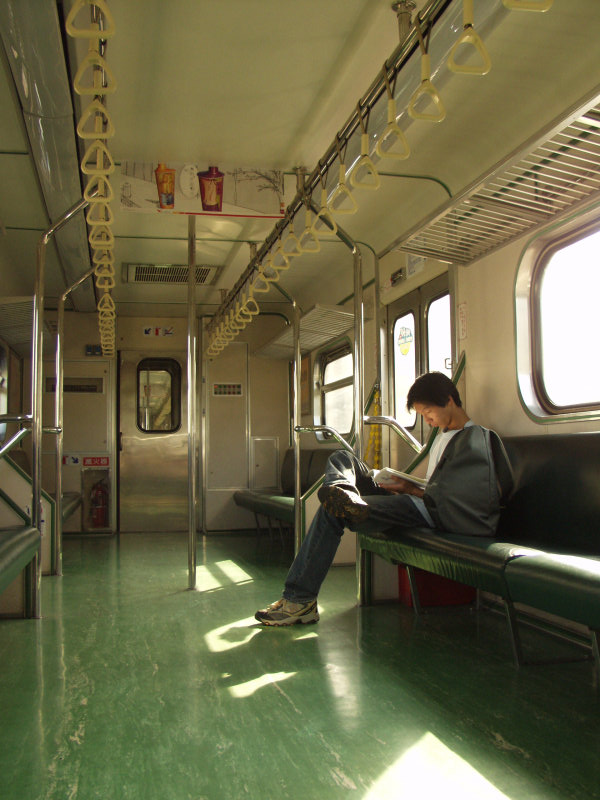 台灣鐵路旅遊攝影電車-區間車行車特寫攝影照片84