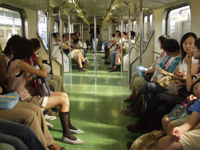 台灣鐵路旅遊攝影電車-區間車行車特寫攝影照片86