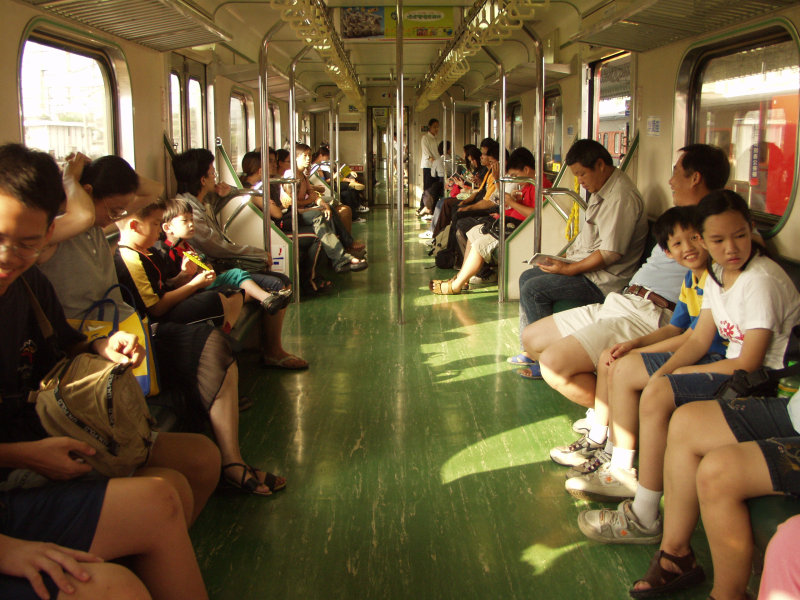 台灣鐵路旅遊攝影電車-區間車行車特寫攝影照片90