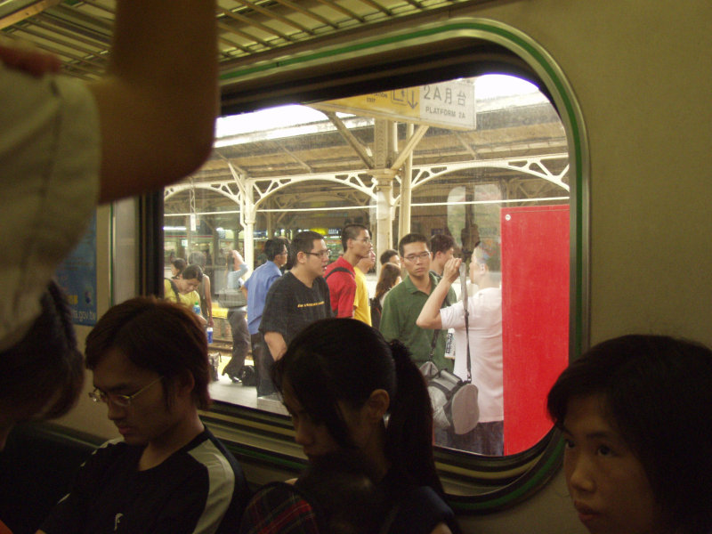 台灣鐵路旅遊攝影電車-區間車行車特寫攝影照片94