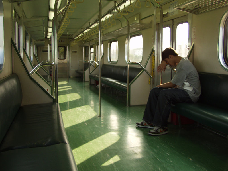台灣鐵路旅遊攝影電車-區間車行車特寫攝影照片95