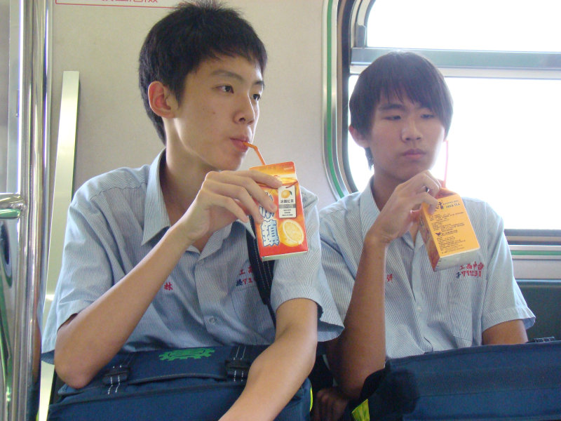 台灣鐵路旅遊攝影街拍帥哥20090418攝影照片6