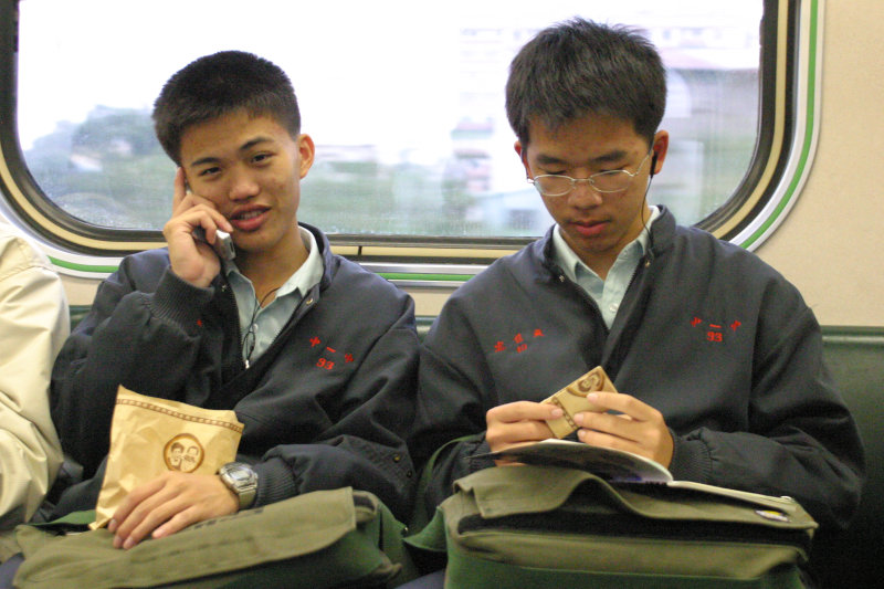 台灣鐵路旅遊攝影街拍帥哥一中同學2005-02-22攝影照片5