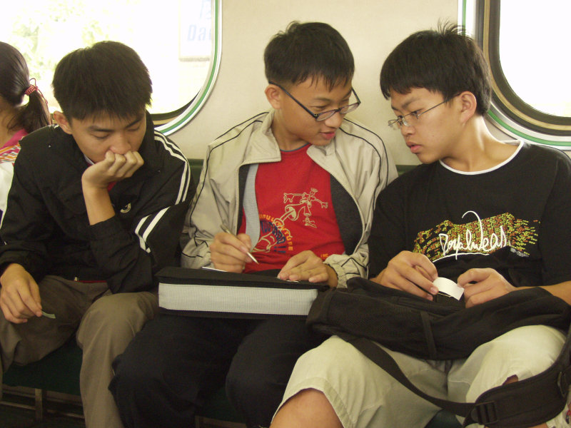台灣鐵路旅遊攝影街拍帥哥交談的旅客2004-12-06(1)攝影照片7