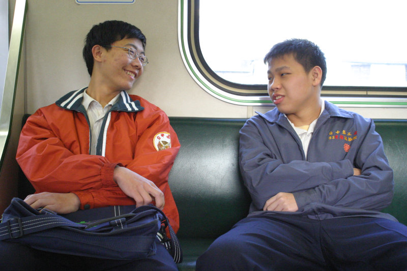 台灣鐵路旅遊攝影街拍帥哥台中高工2005-03-06攝影照片10