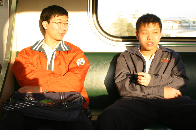 台灣鐵路旅遊攝影街拍帥哥台中高工2005-03-06攝影照片11