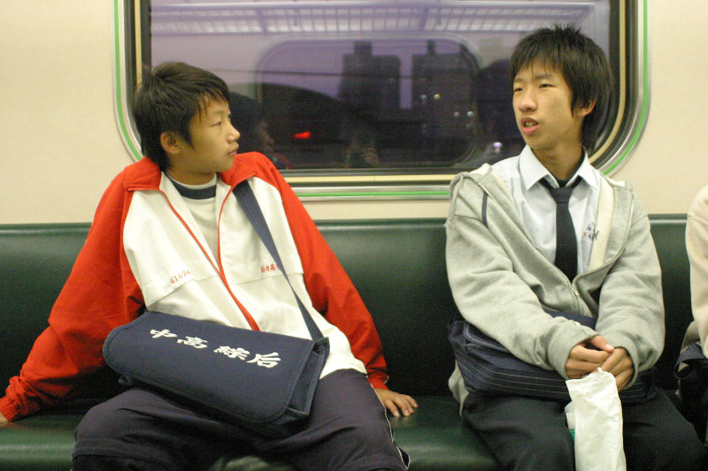 台灣鐵路旅遊攝影街拍帥哥后綜高中20061226攝影照片3