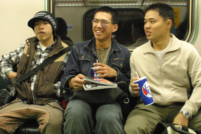 台灣鐵路旅遊攝影街拍帥哥后里阿兵哥2005-03-18攝影照片31