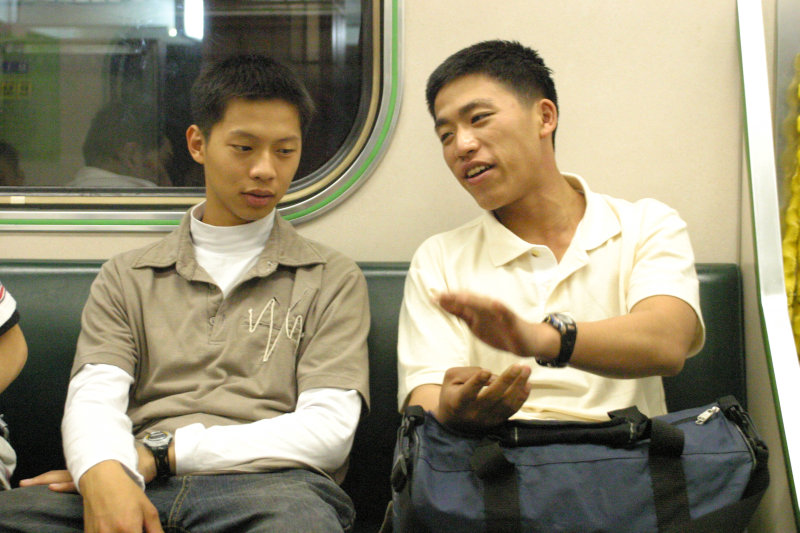 台灣鐵路旅遊攝影街拍帥哥后里阿兵哥2005-04-15攝影照片35