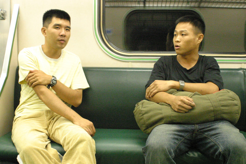 台灣鐵路旅遊攝影街拍帥哥后里阿兵哥2005-07-22攝影照片5