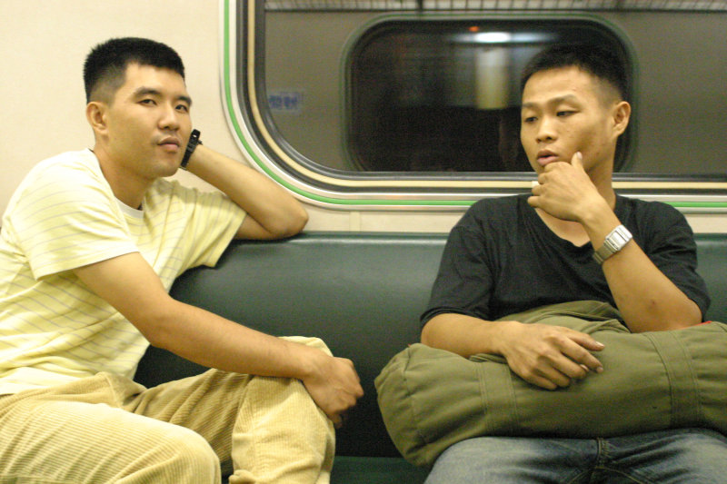 台灣鐵路旅遊攝影街拍帥哥后里阿兵哥2005-07-22攝影照片12