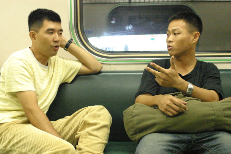 台灣鐵路旅遊攝影街拍帥哥后里阿兵哥2005-07-22攝影照片30