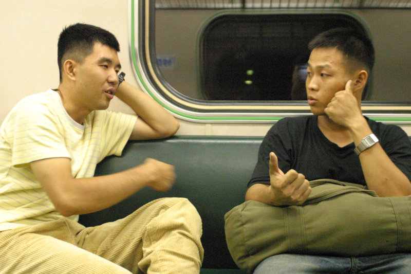 台灣鐵路旅遊攝影街拍帥哥后里阿兵哥2005-07-22攝影照片44
