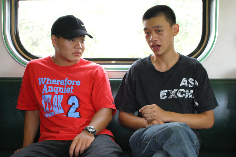 台灣鐵路旅遊攝影街拍帥哥對話旅客(1)2005-07-31攝影照片49