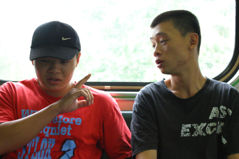 台灣鐵路旅遊攝影街拍帥哥對話旅客(1)2005-07-31攝影照片60