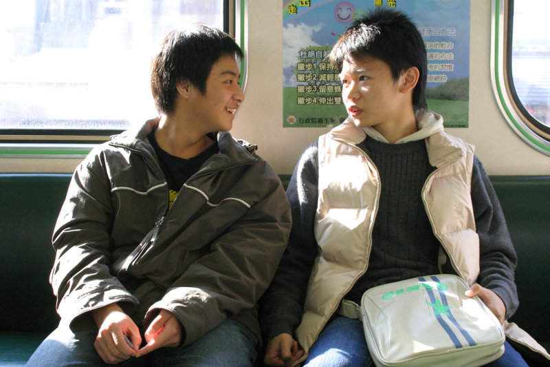台灣鐵路旅遊攝影街拍帥哥對話旅客(1)2005-12-17攝影照片5