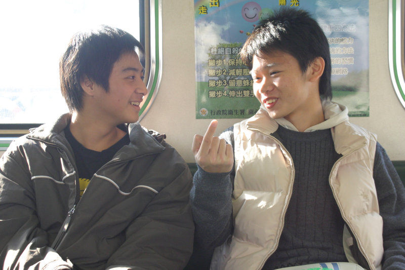 台灣鐵路旅遊攝影街拍帥哥對話旅客(1)2005-12-17攝影照片6