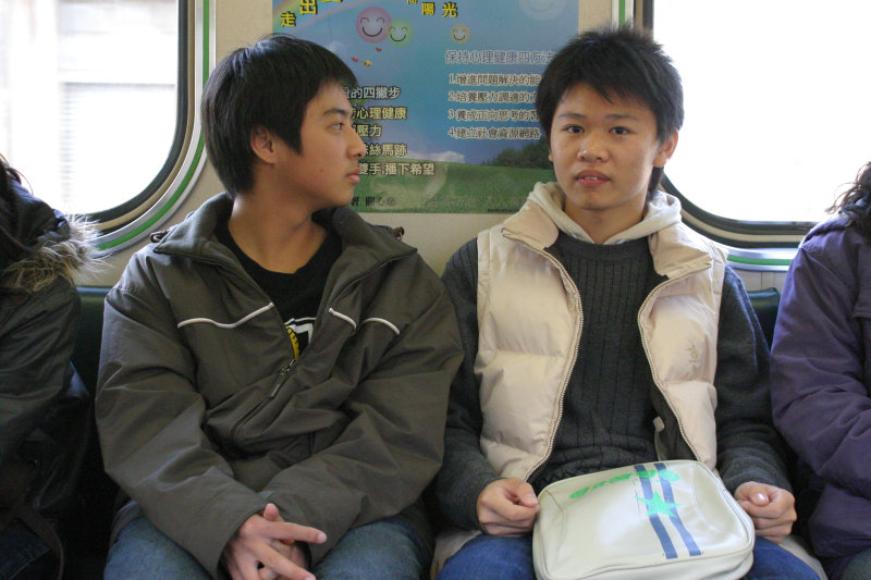 台灣鐵路旅遊攝影街拍帥哥對話旅客(1)2005-12-17攝影照片19
