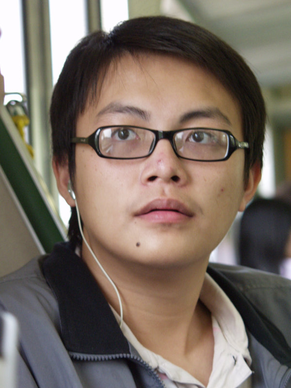 台灣鐵路旅遊攝影街拍帥哥對話旅客(2)2005-10-15攝影照片31