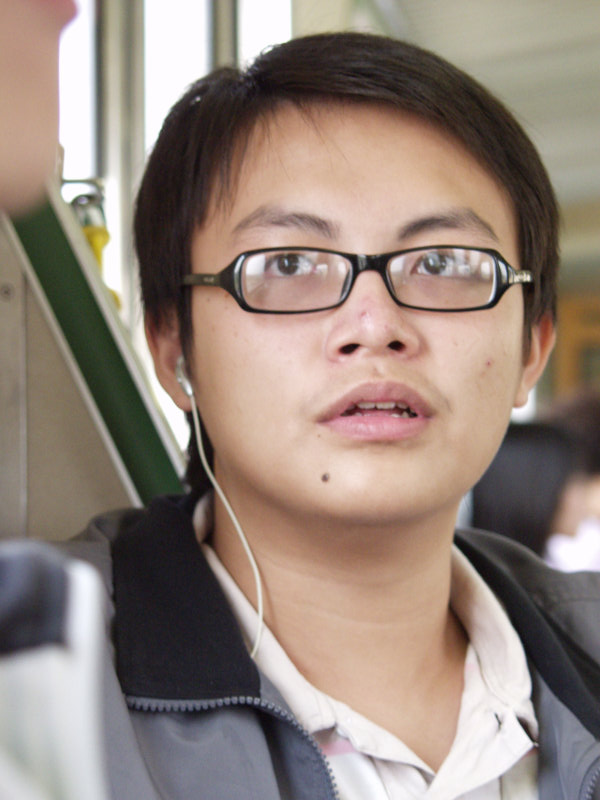 台灣鐵路旅遊攝影街拍帥哥對話旅客(2)2005-10-15攝影照片32