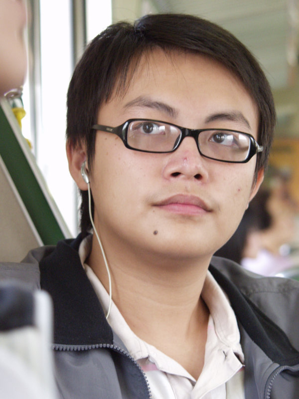 台灣鐵路旅遊攝影街拍帥哥對話旅客(2)2005-10-15攝影照片36