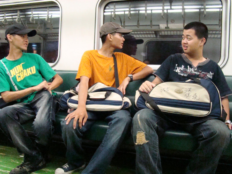 台灣鐵路旅遊攝影街拍帥哥成功嶺20070720攝影照片12