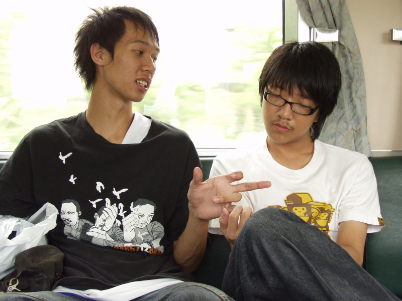 台灣鐵路旅遊攝影街拍帥哥蘋果日報20060730攝影照片8
