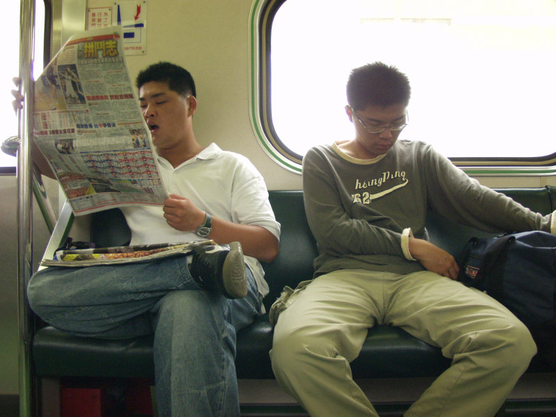 台灣鐵路旅遊攝影街拍帥哥蘋果日報20060916攝影照片1
