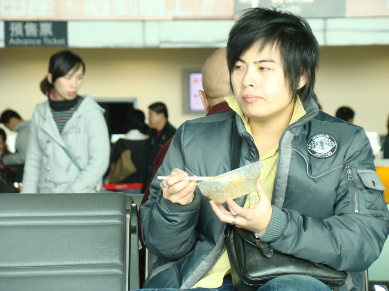台灣鐵路旅遊攝影高鐵台灣高鐵台中烏日站旅客特寫篇攝影照片141