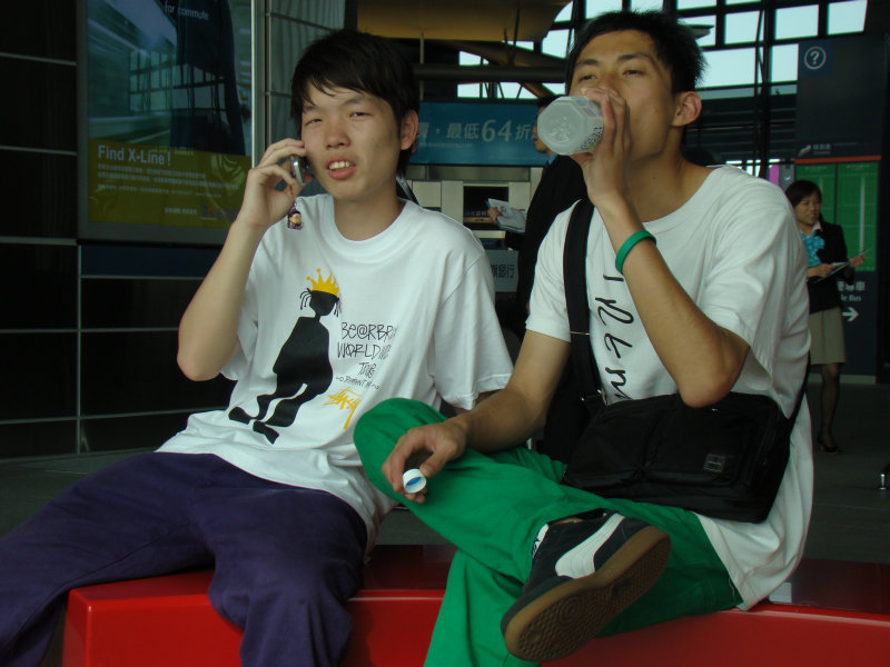 台灣鐵路旅遊攝影高鐵台灣高鐵台中烏日站旅客特寫篇攝影照片200