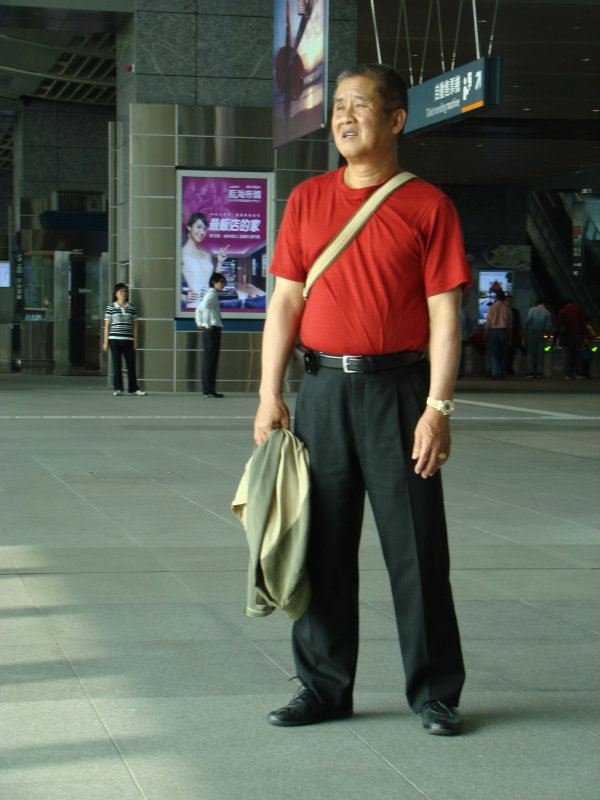 台灣鐵路旅遊攝影高鐵台灣高鐵台中烏日站旅客特寫篇攝影照片201