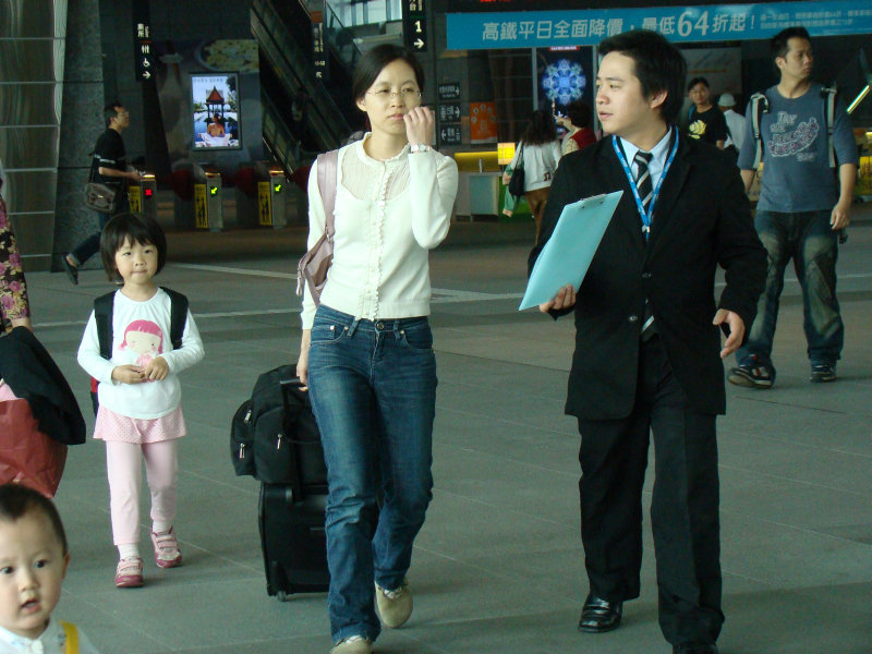 台灣鐵路旅遊攝影高鐵台灣高鐵台中烏日站旅客特寫篇攝影照片231