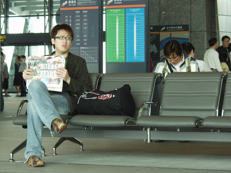 台灣鐵路旅遊攝影高鐵台灣高鐵台中烏日站旅客特寫篇攝影照片301