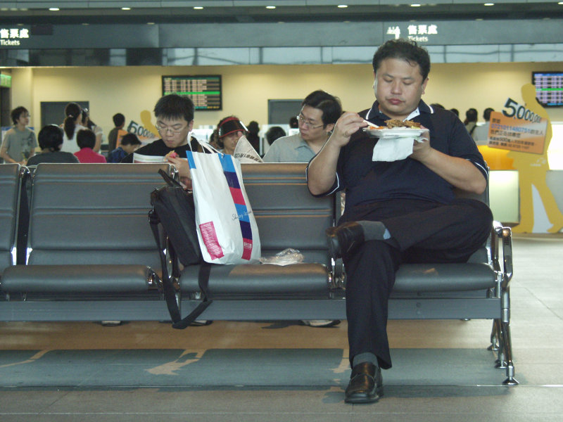 台灣鐵路旅遊攝影高鐵台灣高鐵台中烏日站旅客特寫篇攝影照片376
