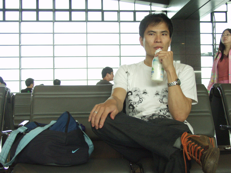 台灣鐵路旅遊攝影高鐵台灣高鐵台中烏日站旅客特寫篇攝影照片382