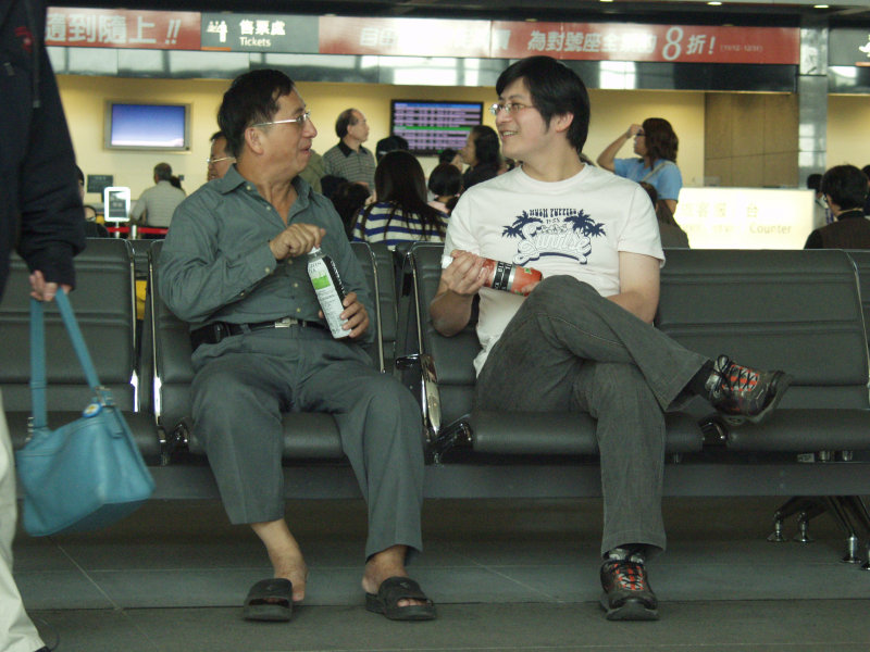 台灣鐵路旅遊攝影高鐵台灣高鐵台中烏日站旅客特寫篇攝影照片410
